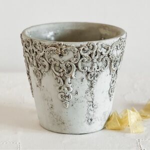 Chateaucore Vintage Flower Pot